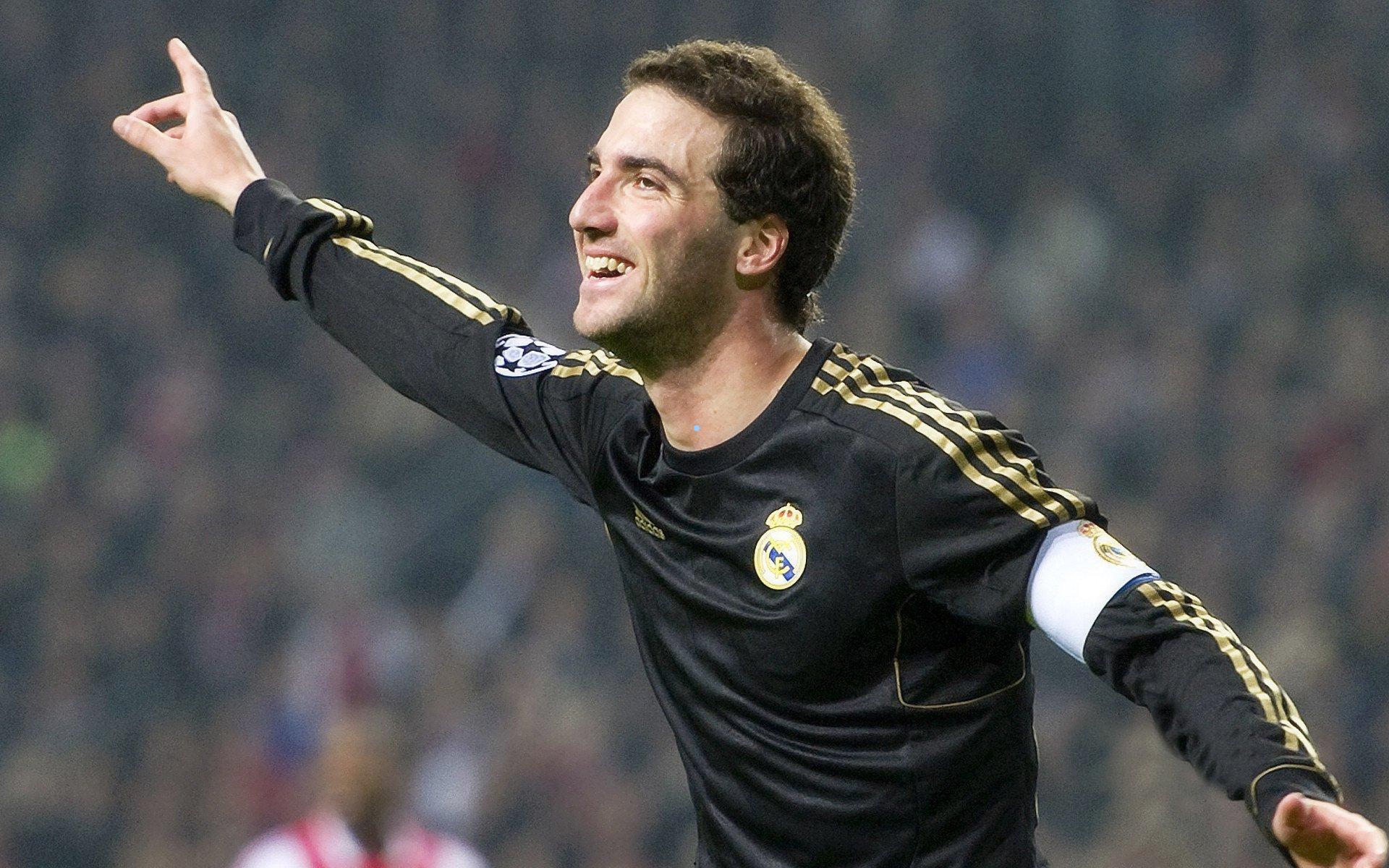 青春风暴与纪录之夜，回溯安东尼奥球员时代的双星闪耀